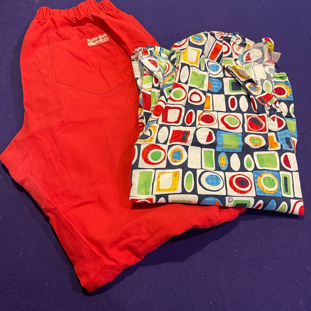 Wonder wink multicolor scrub set